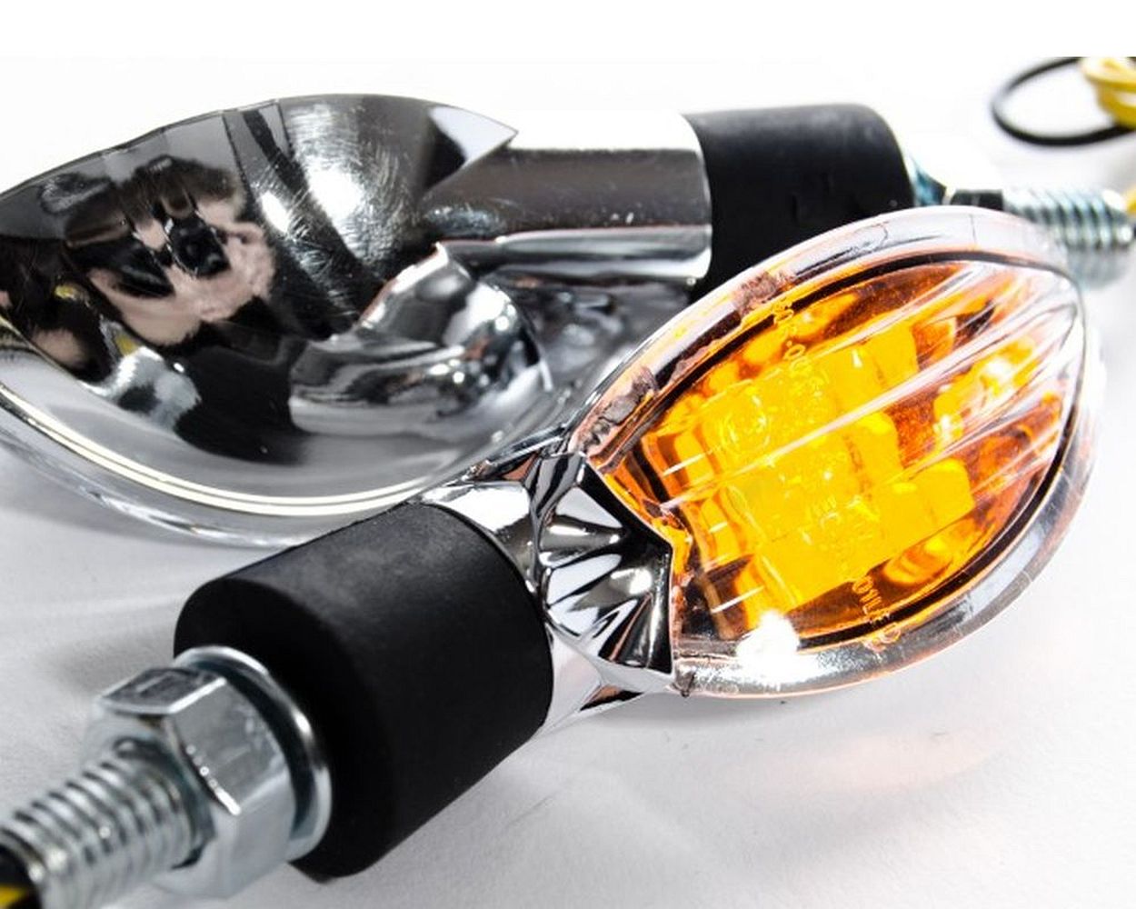 Blinker Curve LED (mit Zulassung) getönt und klar chrom-klar